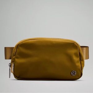 NWT Lululemon Everywhere Belt Bag in Burnt Caramel